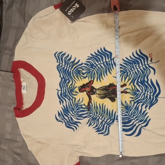 Me369 Women's Graphic Tee - Red and White - Picture 6 of 9